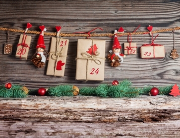 Christmas Cards Hanging on Rope Wood Background Picture Backdrop  