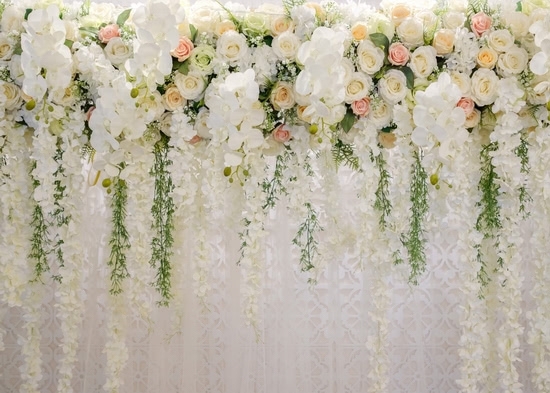 Hanging Vertical Flower Vine White Roses Flower Wall Wedding